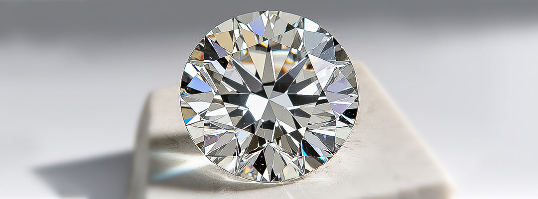 Round diamond on a gray background