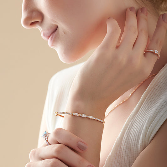 Oval-Cut Diamond Bangle Bracelet - MQ
