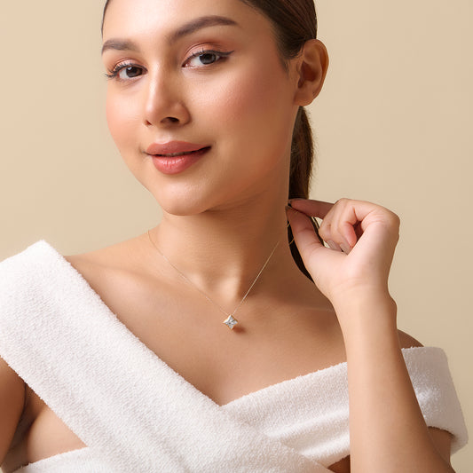Classic Lily-Cut Diamond Pendant Necklace - MQ
