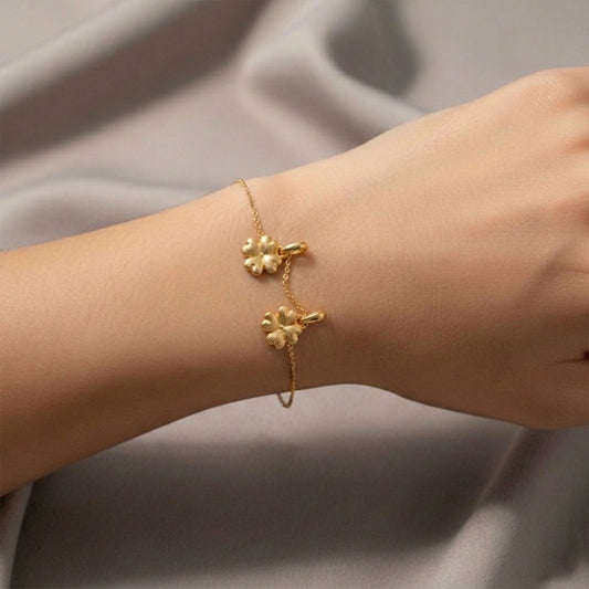 Floral Charms Plain Gold Chain Bracelet - MQ_AI