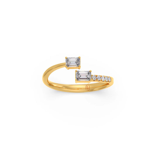 0.34ct Emerald & Round Diamond Toi et Moi Ring - Yellow