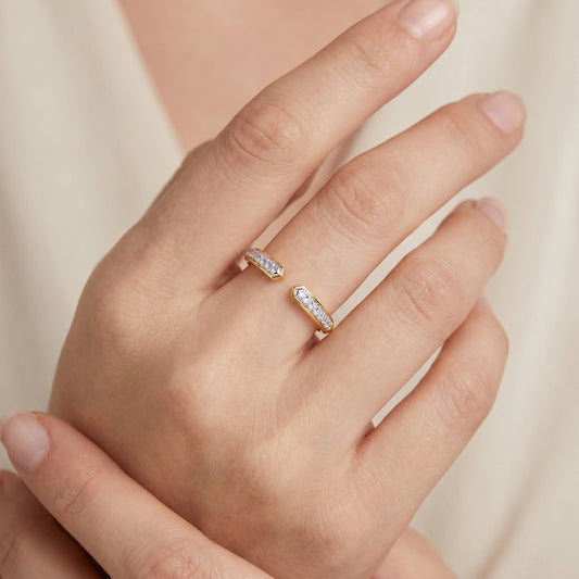 The Embrace Round Diamond Gap Ring - MH_AI