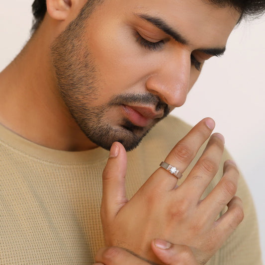 Round Brilliant Cut Diamond Mens Ring - MQ
