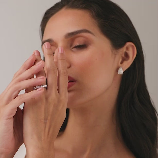 MV